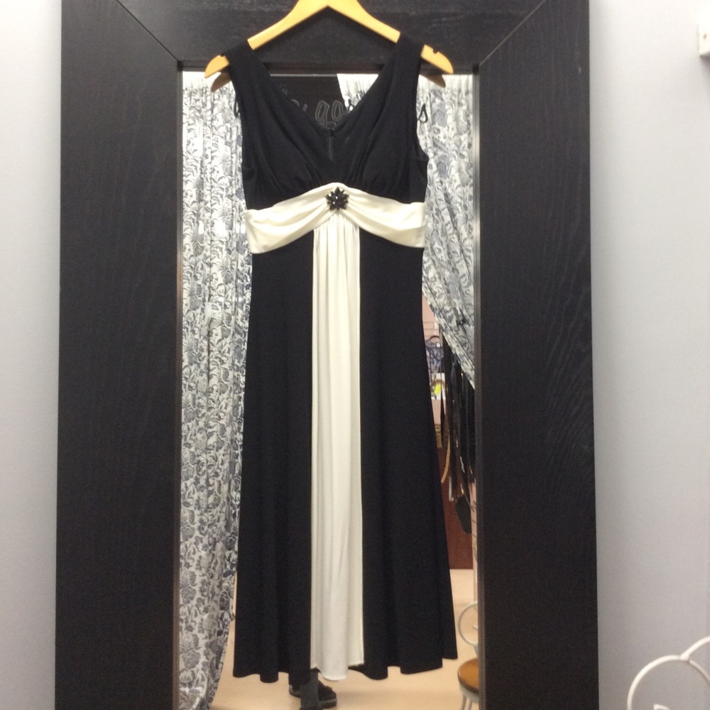 Jessica Howard black formal dress size 8